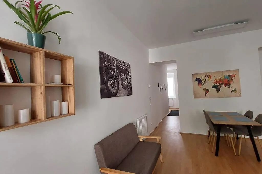 Channel Allee Apartment Bécs