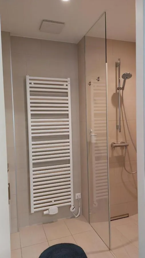 Channel Allee Apartment Wien